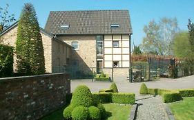 'Tmaelhof